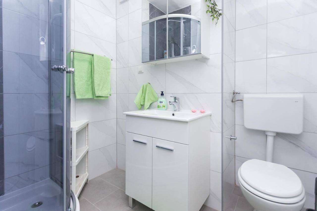 Apartman Lariva 奥西耶克 外观 照片