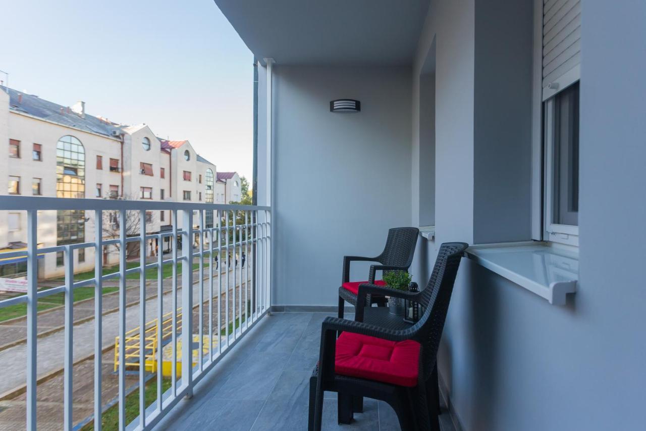 Apartman Lariva 奥西耶克 外观 照片